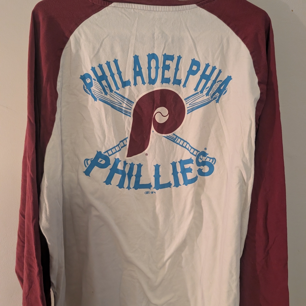Philadelphia Phillies Long-Sleeve Raglan Shirt - White & Maroon